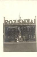 1930 Budapest, Rozsnyai festmény-reprodukciós standja a XXV. Budapesti Nemzetköz Vásáron; Bugesch Lajos fényképészeti műterméből / photo