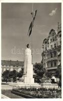 Nagyvárad, Oradea; Országzászló, Hunnia nagyszálloda / countra flag, hotel