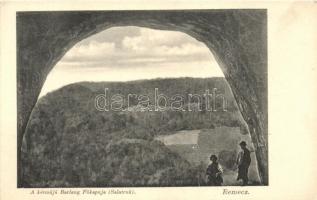 Remetelórév, Remec; A kétszájú barlang főkapuja (Salatruk) / cave entry