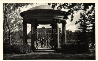 Nagymágocs, W.M. Szakszervezeti Munkásüdülő, park, táncoló nők a pavilonban