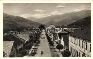 Rahó, Rakhiv; Fő utca, Weisz Ruha és Divatáru üzlete, szálloda / main street, clothing shop, hotel (EK)