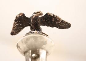 Ezüst (Ag.) toramutató szintetikus kővel, jelzett, h:15 cm, nettó:26 g