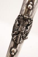 Ezüst (Ag.) toramutató szintetikus kővel, jelzett, h:15 cm, nettó:26 g