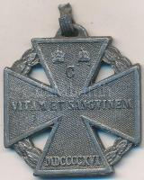 1916. "Károly - Csapatkereszt" cink kitüntetés mellszalag nélkül, törött kontraszemmel T:2...