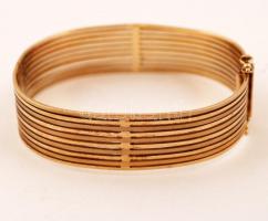 14 K arany karkötő áttört fazon, kapcsos szerkezettel. Jelzett. Nettó 32 g / 14 C gold bracelet  net: 32 g