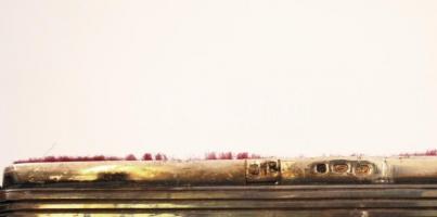 Ezüst (Ag.) asztali cigaretta tartó oroszlános lábakkal. Jelzett, AJ mesterjeggyel. nettó:194 g / Si...