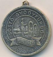 DN "Svájci lak / Sóstó Gyógyfürdő Nyíregyháza" ezüstözött Br medál (29mm) T:2-