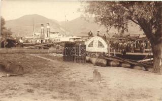 cca. 1912 Az MFTR kiégett Erzsébet Királyné gőzöse az átépítés előtt, munkások / The burned steamship Erzsébet Királyné before the reconstruction, workers, photo (EK)