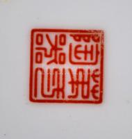 Kínai porcelán bonbonier, matricás, hibátlan, jelzett, d: 9,5 cm, m: 4,5 cm