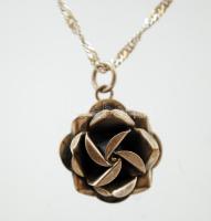 Ezüst nyaklánc rózsa medállal, Ag., nettó:3,9gr.,jelzett, 44cm / Silver necklace with rose pendant, ...