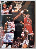 Sport 1993. Bp., 1994, Magyar Olimpiai Bizottság. Kiadói modern keménykötésben. Számos egészoldalas ...