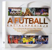 Kier Radnedge: A futball enciklopédiája. Bp., 2006, Ventus Libro. Kiadói modern keménykötésben, újszerű állapotban. Számos fotóval.