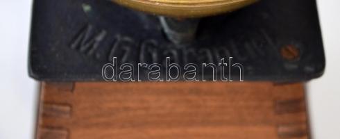 Kávédaráló, fa, fém és réz elemekből, jelzett, m: 17 cm