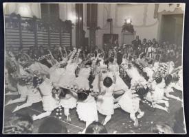 Balett előadás 2 db jelzett Sass fotó 18x24 cm