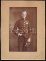 cca 1900 Katonát ábrázoló fotó és kézi rajz Strelisky fotó. A rajzon Makerz 1912 jelzéssel