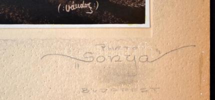 Gerőffy Elisabeth táncosnő művészi fotója, Színezett, jelzett Sonya fotó 24x17 cm