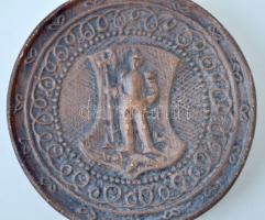 6 db égetett cserép emlékplakett(Miskolc, Kiskunhalas, Harkányfürdő, Szenna, Visegrád), sérülésekkel