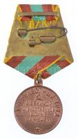 Szovjetunió 1945. "Bátor Munkáért az 1941-1945-ös Nagy Honvédő Háborúban" Cu kitüntetés me...