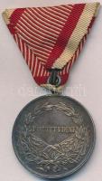 1917. "Károly Ezüst Vitézségi Érem I. osztálya" jelzett ezüst kitüntetés mellszalagon, &qu...