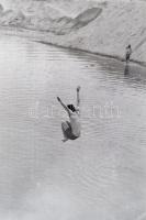 26 db magyméretű művészfotó különféle témákkal. Városképek, erotika, természet. 33x42 cm