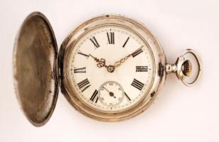 cca 1910 Ezüst zsebóra, duplafedeles, svajci szerkezet. téli, szános jelenettel, kitisztítva, jól mű...