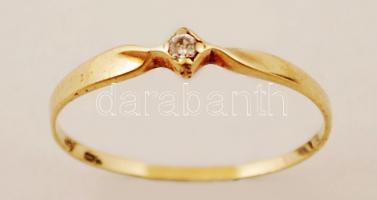 14 K arany gyűrű kis brillel 0,6 g / Gold ring with small brill