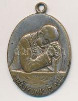1915. Királyunk imája / Isten segíts győzelemre első világháborús ezüstözött fém medál (25,5x18mm) T:2,2-