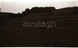 cca 1988 Motorversenyről készült kisfilmes negatív, 36 db felvétel, 24x36 mm