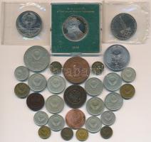 Szovjetunió / Oroszország 30db vegyes fémpénz, közte 1988. 1R "Lev Tolsztoj" plasztiktokba...