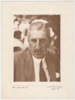 1931 Windisch Ödön (1907-?) tartalékos huszárfőhadnagy, Orphanidesz János (1876-1939) vintage portréfelvétele, művészfólián keresztül nagyítva, 17x12 cm-es képméret, 24x18 cm-es fotópapíron