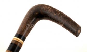 Sétapálca, dekoratív szarugyűrűkkel, alján fém verettel, h:79 cm