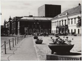 cca 1969 Székesfehérvár, Velence Szálló, vintage fotó a Fejér megyei Állami Építőipari Vállalat fotóarchívumából, 20x27,5 cm