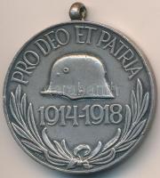 1929. "Magyar Háborús Emlékérem kardokkal, sisakkal" ezüstözött bronz kitüntetés, mellszal...