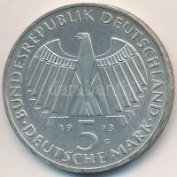 NSZK 1973G 5M "Frankfurti Parlament 125. évfordulója" T:2
FRG 1973G 5 Mark Ag "125th...