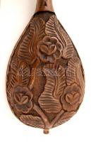 Guzla, népi hangszer, egyhúros, kecskefejes, szép faragással, h: 90 cm