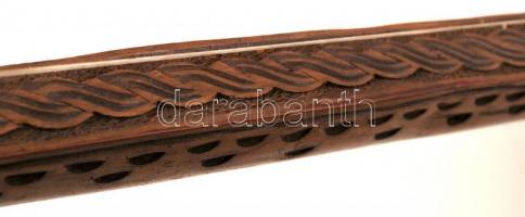 Guzla, népi hangszer, egyhúros, kecskefejes, szép faragással, h: 90 cm