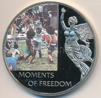 Libéria 2006. 10$ "Szabadság pillanatai - Woodstock-i Fesztivál 1969" multicolor, tanúsítvánnyal T:PP ujjlenyomat  Liberia 2006. 10 Dollars "Moments of Freedom-Woodstock Festival 1969." multicolor, with certificate C:PP fingerprint