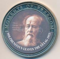 Libéria 2001. 10$ "Szabadság pillanatai - Alekszander Szolzsenyicin 1953." multicolor, tanúsítvánnyal T:PP felületi karc Liberia 2001. 10 Dollars "Moments of Freedom - Solzhenitsyn leaves the gulag 1953." multicolor with certificate C:PP slightly scratched
