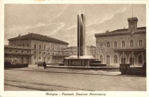 Bologna, Piazzale Stazione Ferroviaria / railway station (small tear)