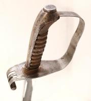 Solingen pengéjű díszkard, fém hüvellyel, a kardgombon vésettel, jó állapotban, pengehossz: 74,5 cm,...