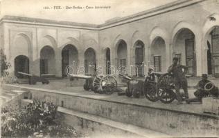 Fez, Dar Batha, Cour intérieure / cannons with soldiers (EK)