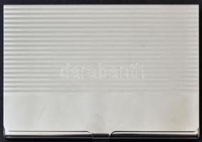 Ezüstszínű névjegykártyatartó/bankkártyatartó velúr tokban, eredeti dobozában, újszerű állapotban, 9...