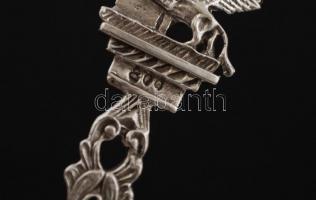 Ezüst, velencei  díszkanalak  Ag., nettó: 17gr., jelzett, 10-11cm / Silver venetian spoon , Ag, net....