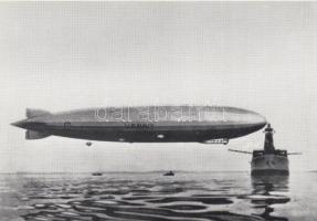26 db MODERN, reprint motívum képeslap, léghajó és gróf Zeppelin motívummal, 9 lapon emlékbélyegzés,...