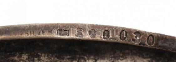 Ezüst(Ag) női cigarettatárca, címerrel díszítve, jelzett, nettó: 62,4 g /
Silver(Ag) cigarette case...