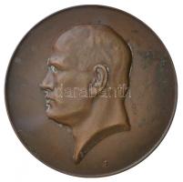 Olaszország 1928. "Benito Mussolini - Corvin Mátyás Társaság" Br emlékérem. Szign.: Livia de Kuzmick (50mm) T:2  Italy 1918. "Benito Mussolini - Mathias Corvinus Society" Br commemorative medallion. "LA "MATTIA-CORVINO" A BENITO MUSSOLINI". Sign.: Livia de Kuzmick (50mm) C:XF