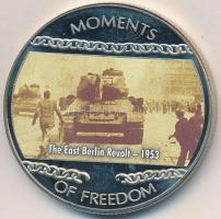 Libéria 2004. 10$ "Szabadság pillanatai-A kelet-berlini népfelkelés 1953." multicolor tanúsítvánnyal T:PP kis ujjlenyomat  Liberia 2004. 10 Dollars "Moments of Freedom-The East Berlin Revolt 1953." multicolor with certificate C:PP small fingerprint