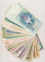 30db-os vegyes külföldi bankjegy tétel, közte Csehszlovákia, NDK, Szovjetunió T:III,III-
30pcs of v...