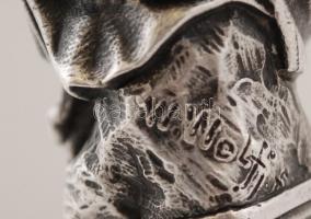 Szerzetescsuhába bújt róka, ezüst (Ag.) pecsétnyomó "E. S." monogrammal, jelzett ("W....