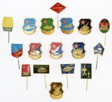 17db-os szocialista, zománcozott jelvény tétel T:2